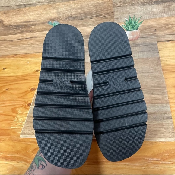 Stuart Weitzman Elodie Leather Slide Sandal Womens size 9 white neutral - Picture 3 of 6